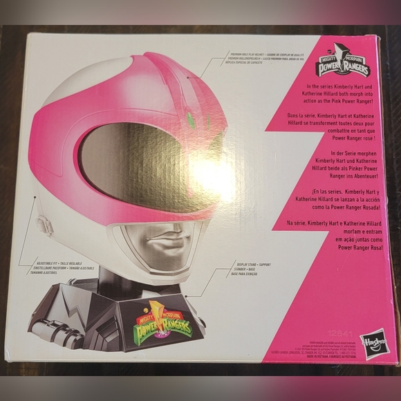 Power Rangers Lightning Collection Premium Replica Helmet with Display Stand - Picture 7 of 9